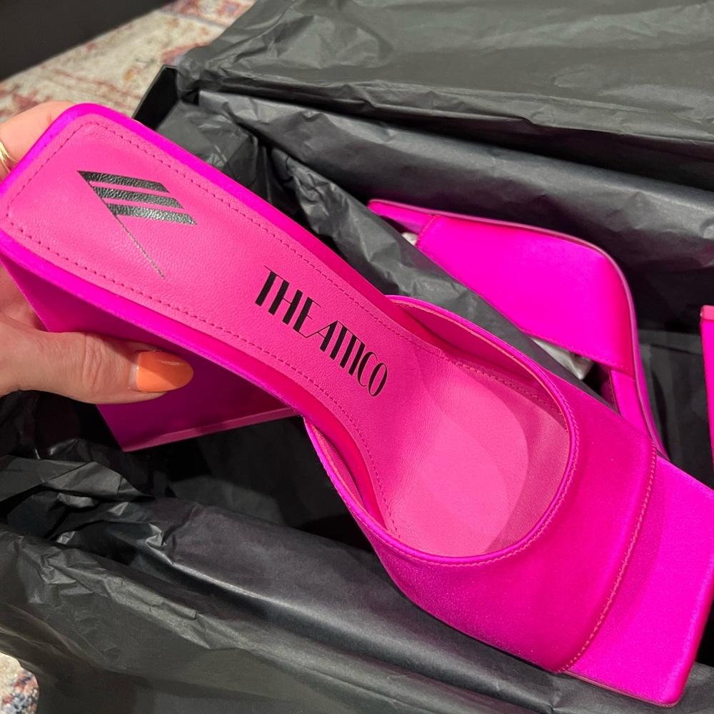 BNIB The Attico pink satin Devon slide sandals made in Italy